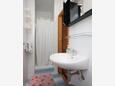 Bathroom 3 Makarska, Bathroom 3 in the apartment, (pet friendly) and WiFi.
