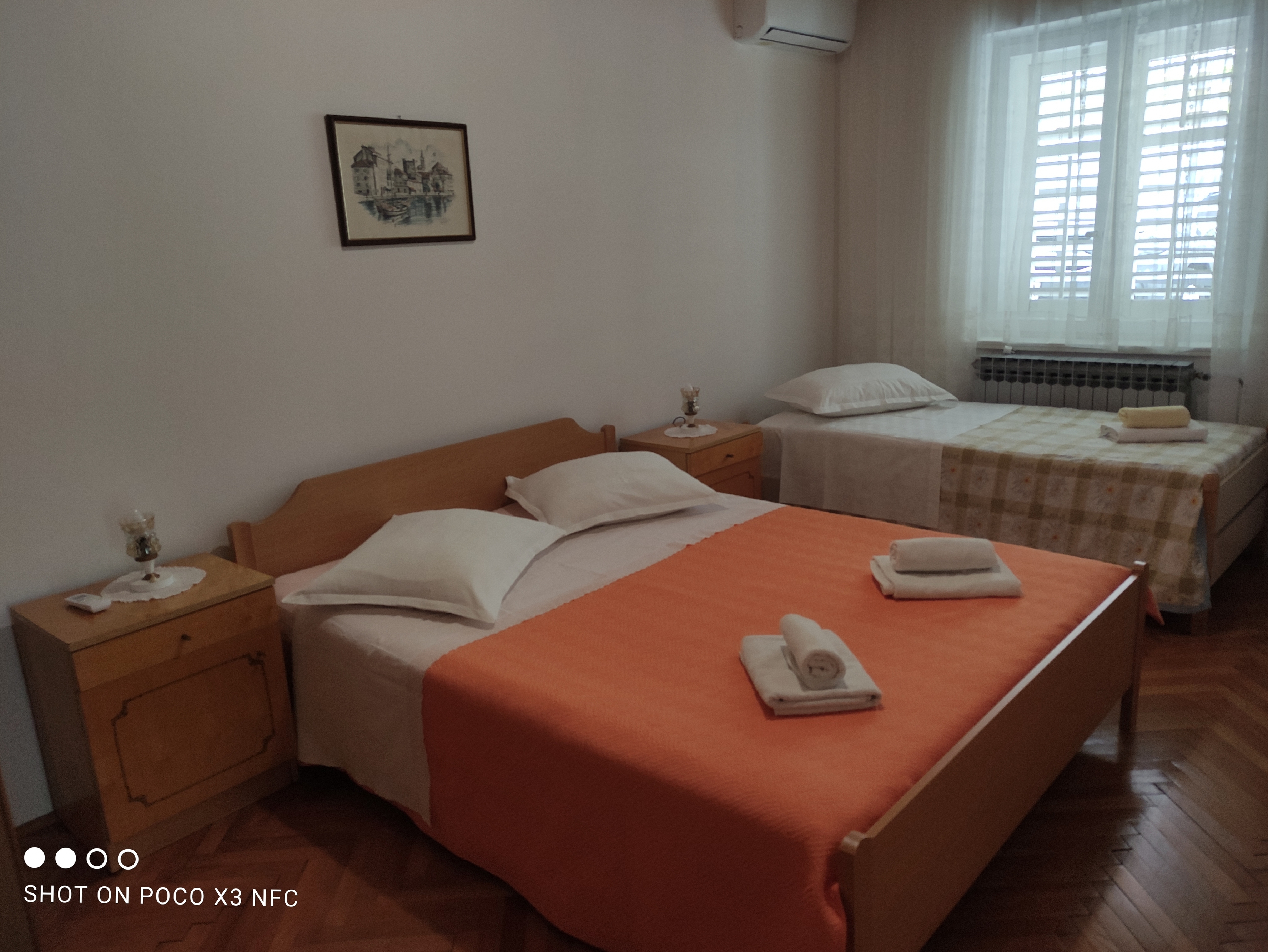 Three bedroom apartment with terrace Makarska  A-c