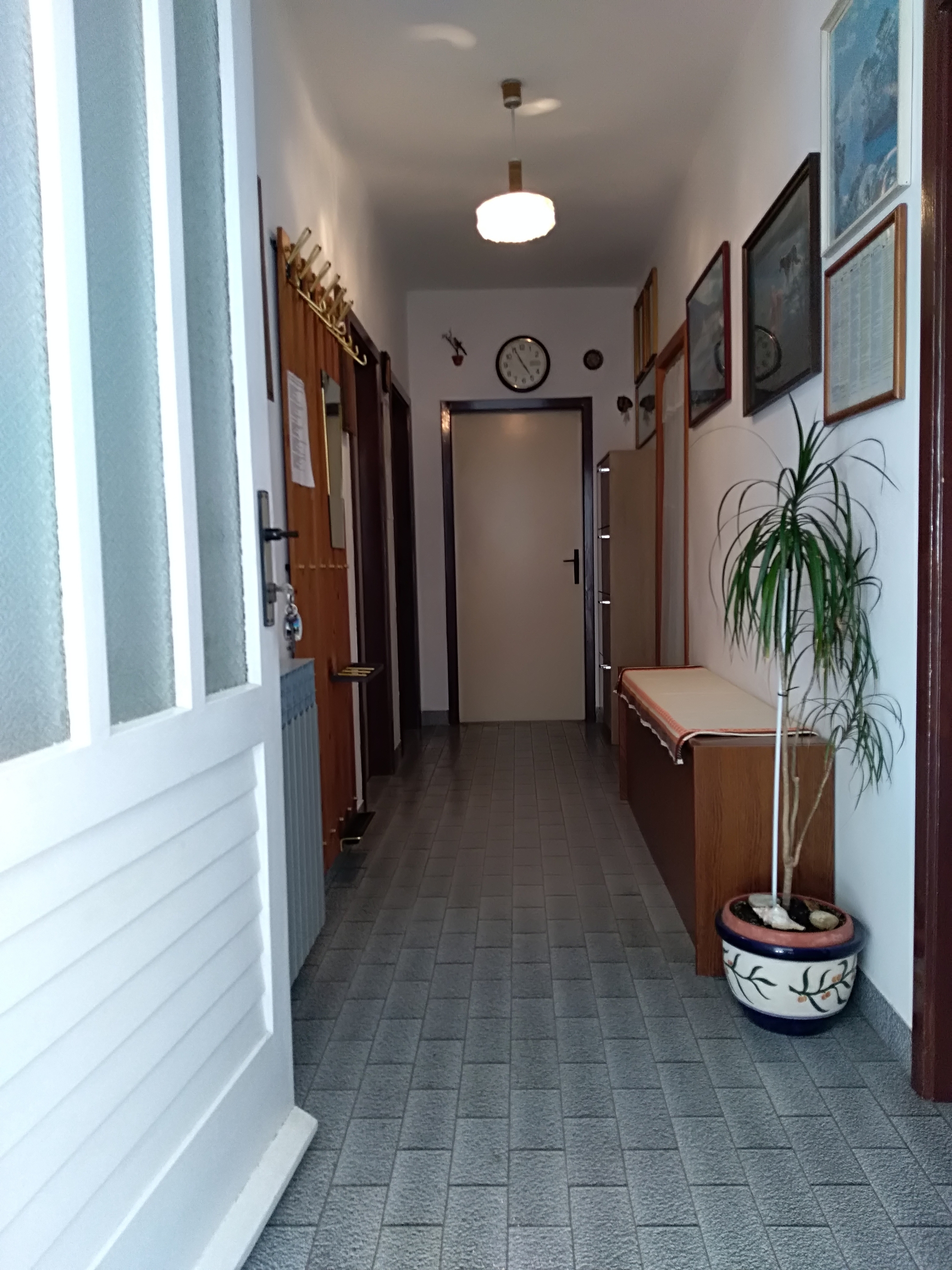 Three bedroom apartment with terrace Makarska  A-c