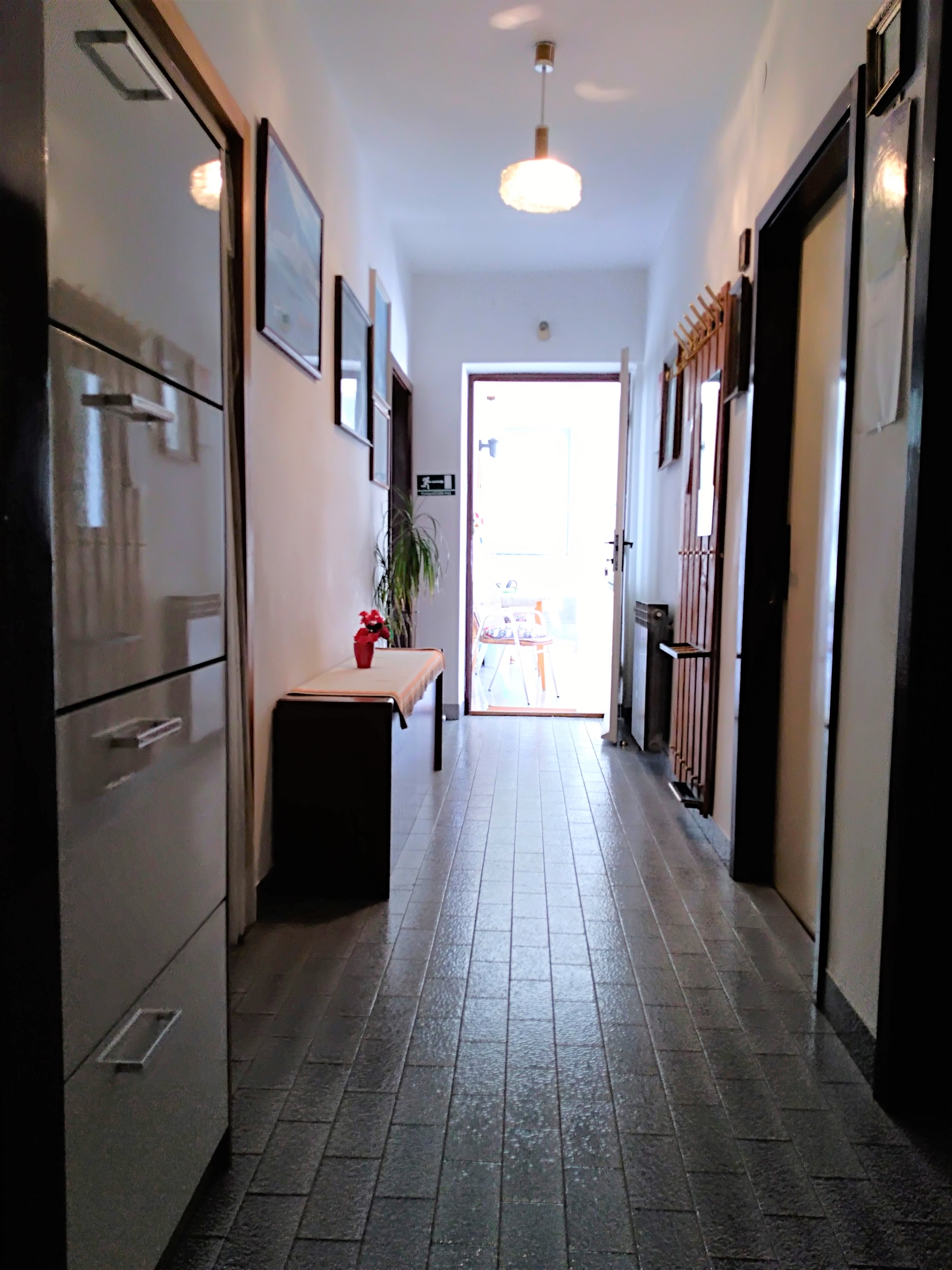 Three bedroom apartment with terrace Makarska  A-c