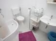 Ванная комната Podgora, Ванная комната в размещении типа studio-apartment, WiFi.