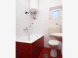 Bathroom 2 Makarska, Bathroom 2 in the apartment, (pet friendly) and WiFi.