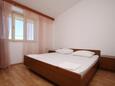 Makarska, Bedroom 2 in the apartment, (pet friendly) and WiFi.