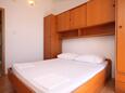 Makarska, Bedroom 1 in the apartment, (pet friendly) and WiFi.