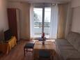 Makarska, Living room in the apartment, (pet friendly) and WiFi.