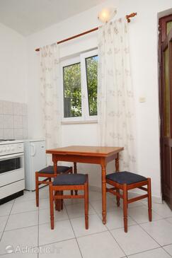 Makarska, Dining room in the apartment, (pet friendly) and WiFi.
