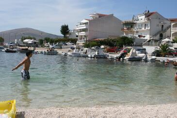 Property Okrug Gornji, Čiovo, Property 6795 - Apartments near sea with pebble beach.