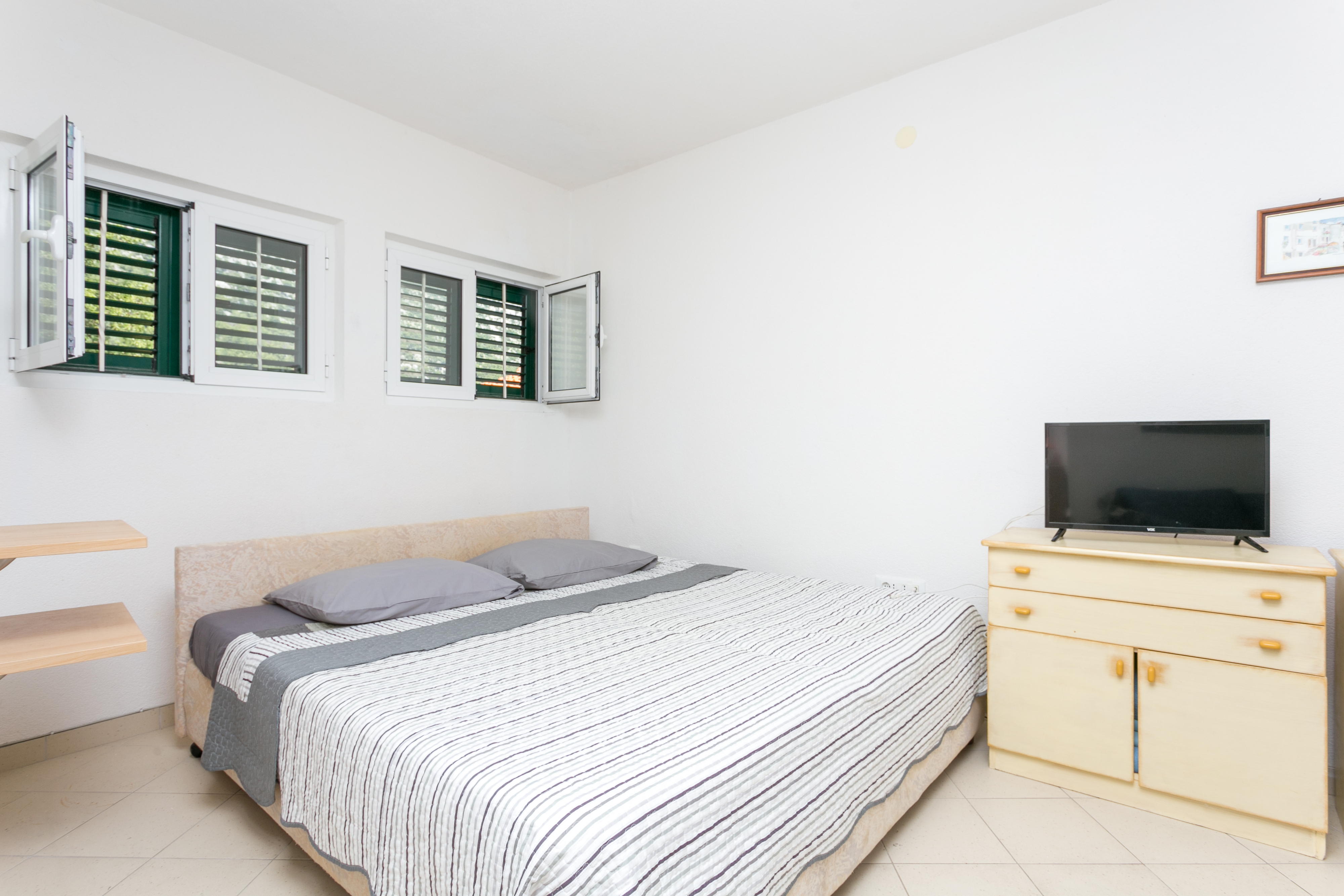 Studio flat with terrace and sea view Igrane, Makarska  AS-b