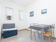 Salle à manger Igrane, Salle à manger dans l’hébergement en type studio-apartment, animaux acceptés et WiFi.