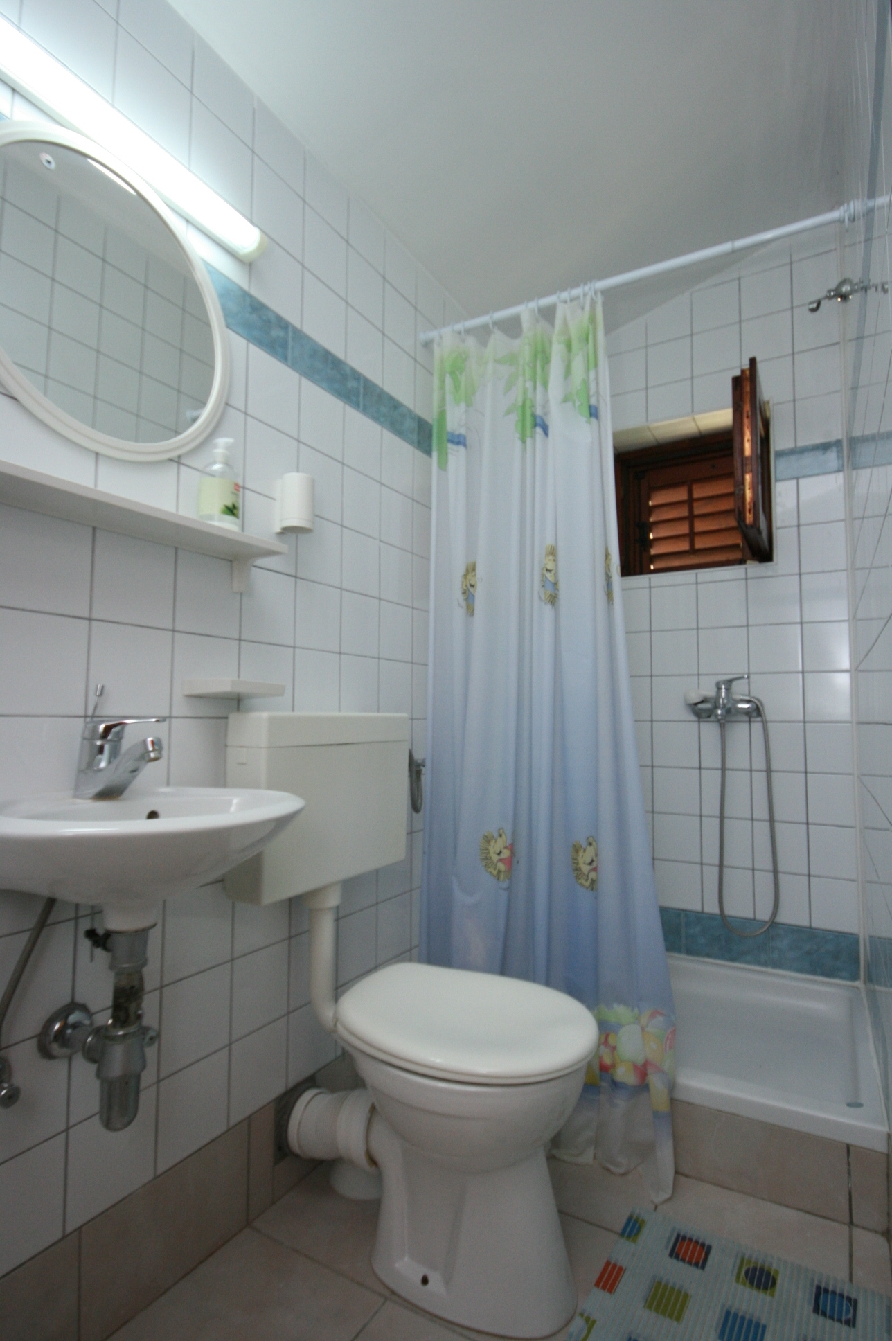 Three bedroom apartment with terrace and sea view Zaostrog, Makarska  A-a