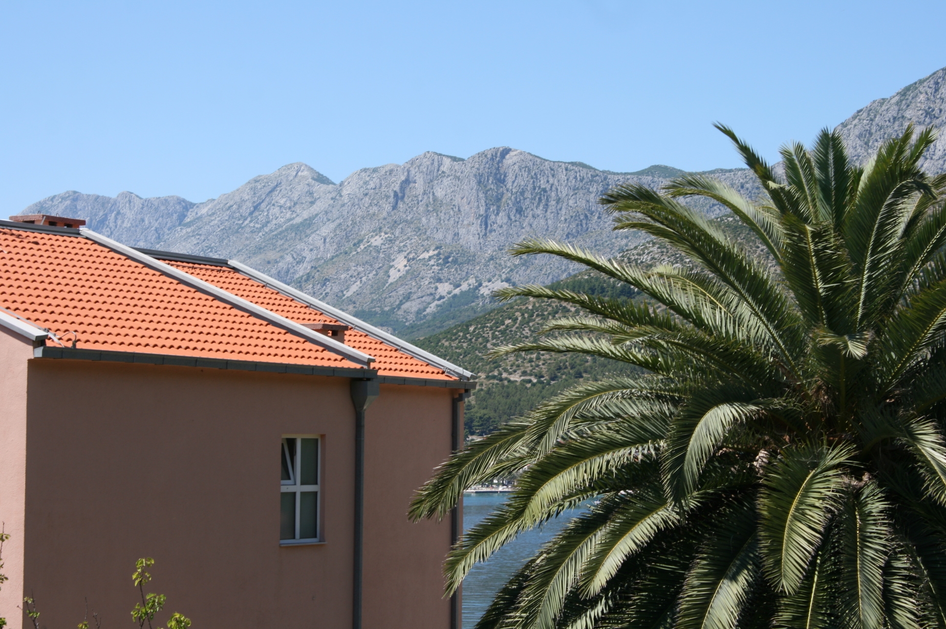 Three bedroom apartment with terrace and sea view Zaostrog, Makarska  A-a
