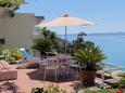 Podgora, Terrasse dans l’hébergement en type apartment, avec la vue sur la mer et WiFi.