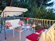 Terrace 1 Kotišina, Terrace 1 in the house, with a sea view, (pet friendly) and WiFi.