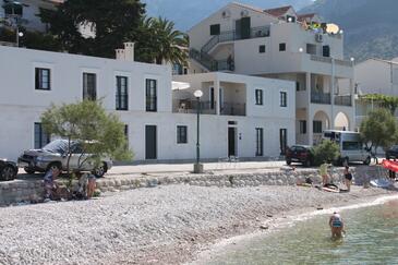 Property Zaostrog, Makarska, Property 6810 - Apartments near sea with pebble beach.