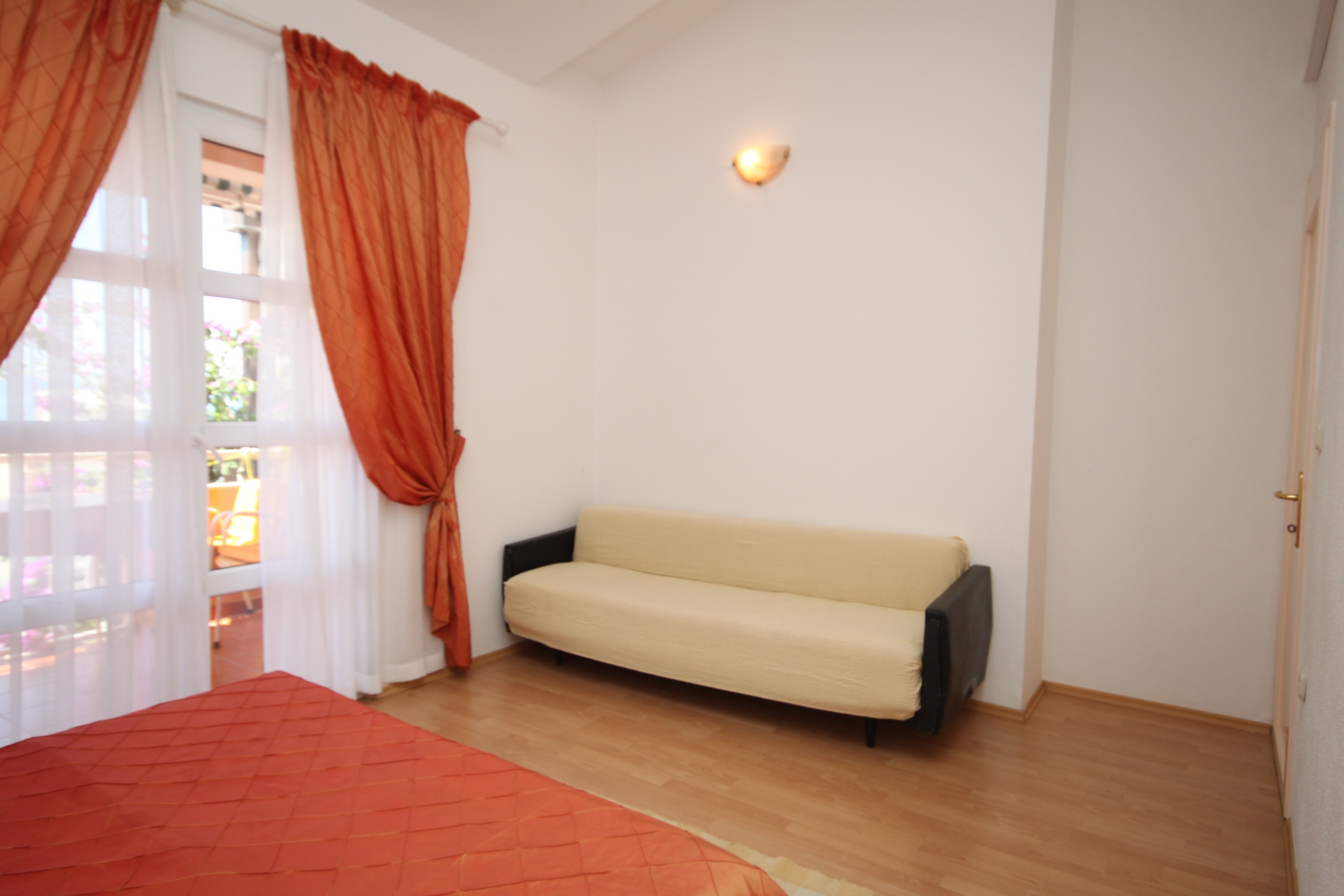 One bedroom apartment with terrace and sea view Tučepi, Makarska  A-b