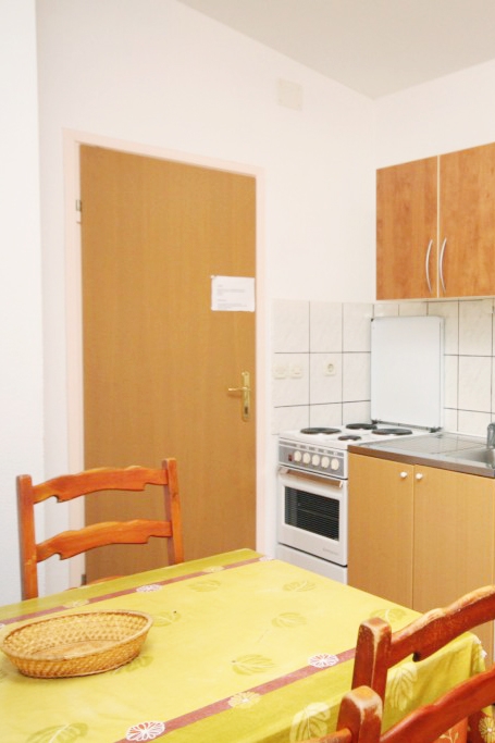 One bedroom apartment with terrace and sea view Tučepi, Makarska  A-b
