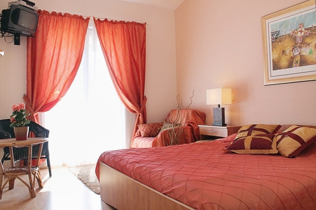 Two bedroom apartment with terrace and sea view Tučepi, Makarska  A-c