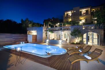 Property Tučepi, Makarska, Property 6817 - Apartments with pebble beach.