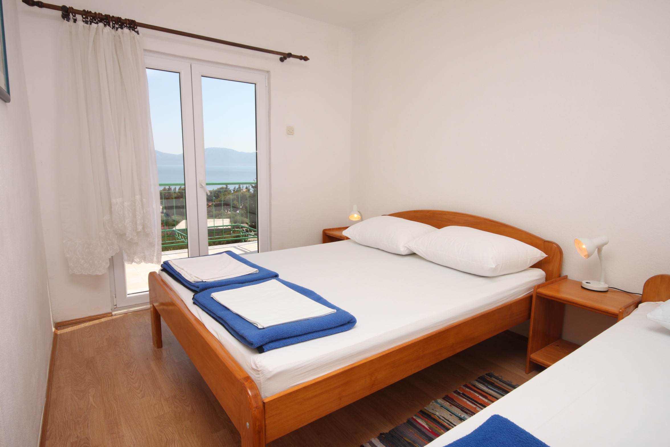 Room with terrace and sea view Gradac (Makarska) (S-6819-b) Room with terrace and sea view Gradac (Makarska) (S-6819-b)