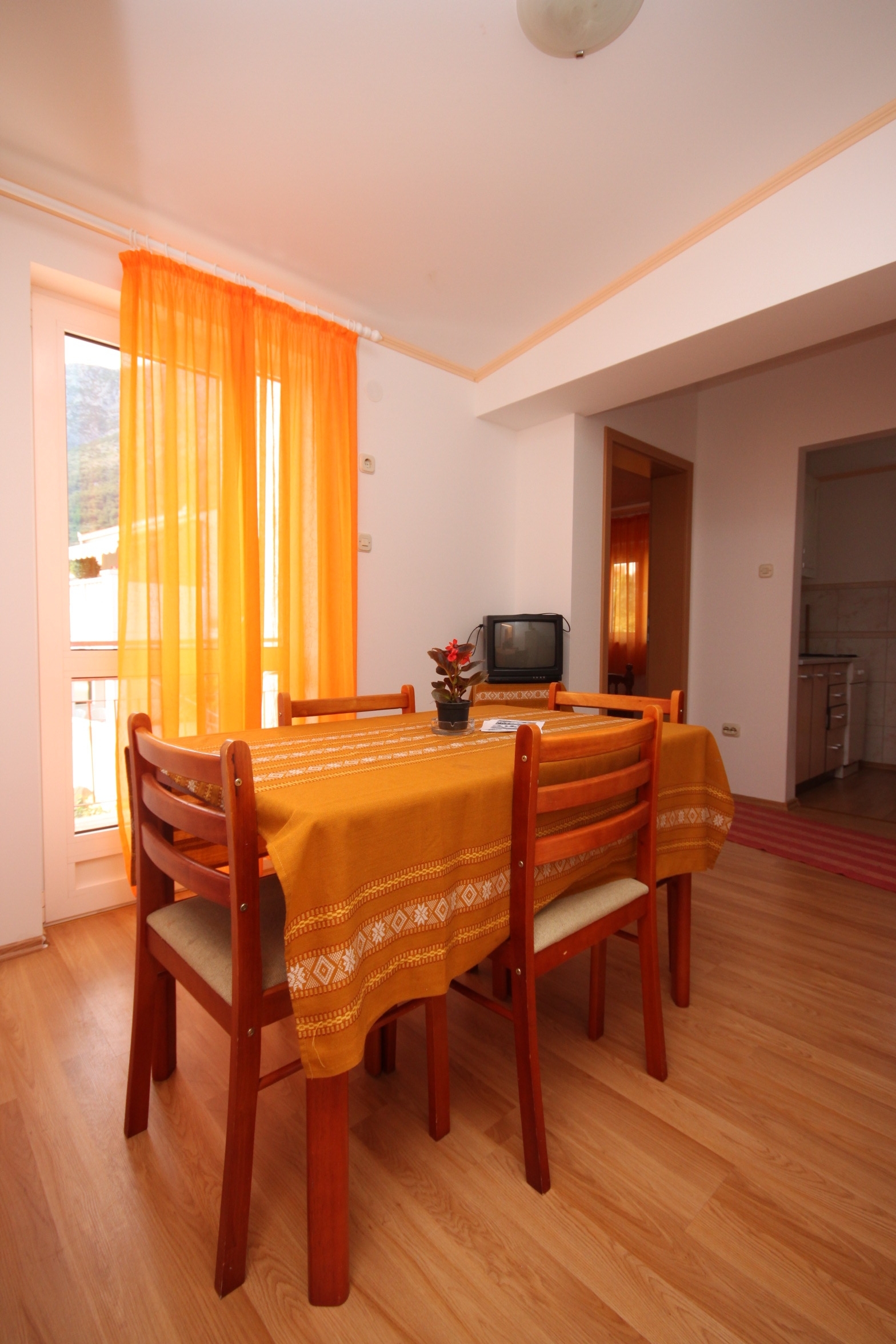 Two bedroom apartment with balcony and sea view Gradac, Makarska (A-6820-b)