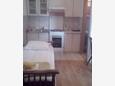 Gradac, Kitchen in the apartment, (pet friendly) and WiFi.