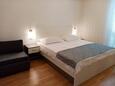 Spalnica Baška Voda, Spalnica v nastanitvi vrste studio-apartment, dostopna klima in WiFi.