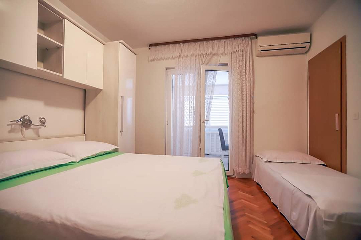 Studio flat with air-conditioning Baška Voda (Makarska) (AS-6827-k)