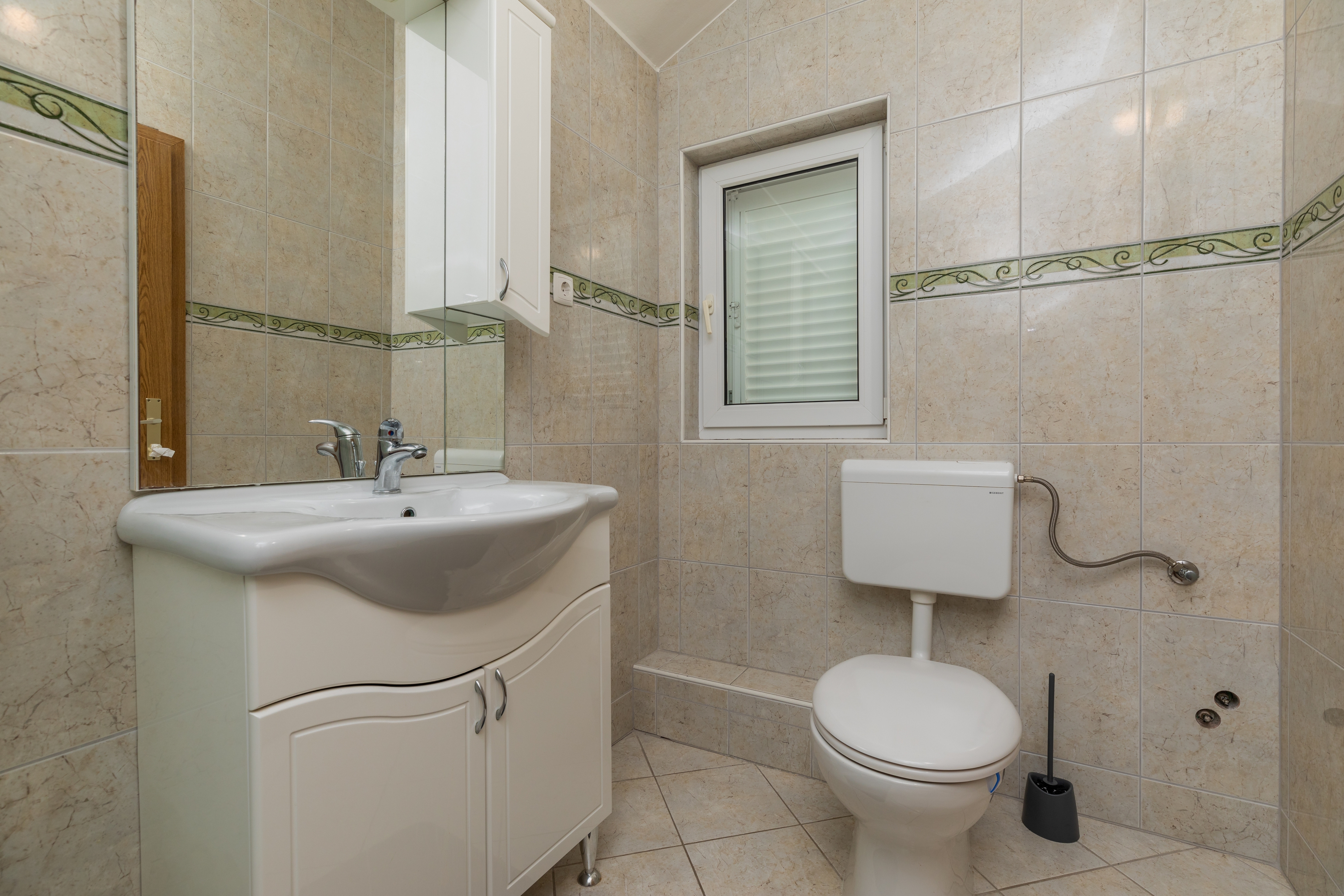 Two bedroom apartment with terrace and sea view Brela, Makarska  A-b