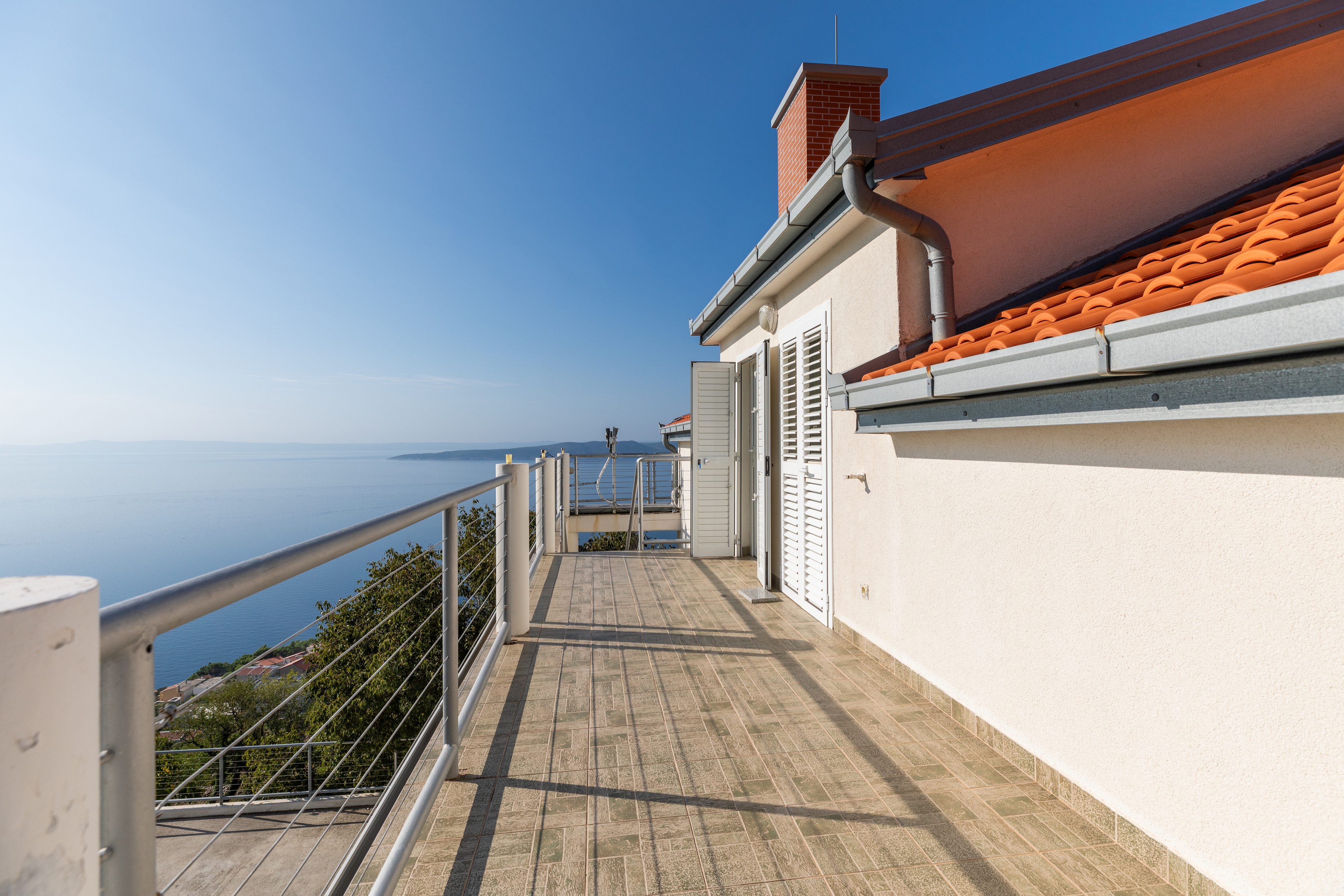 Two bedroom apartment with terrace and sea view Brela, Makarska  A-b