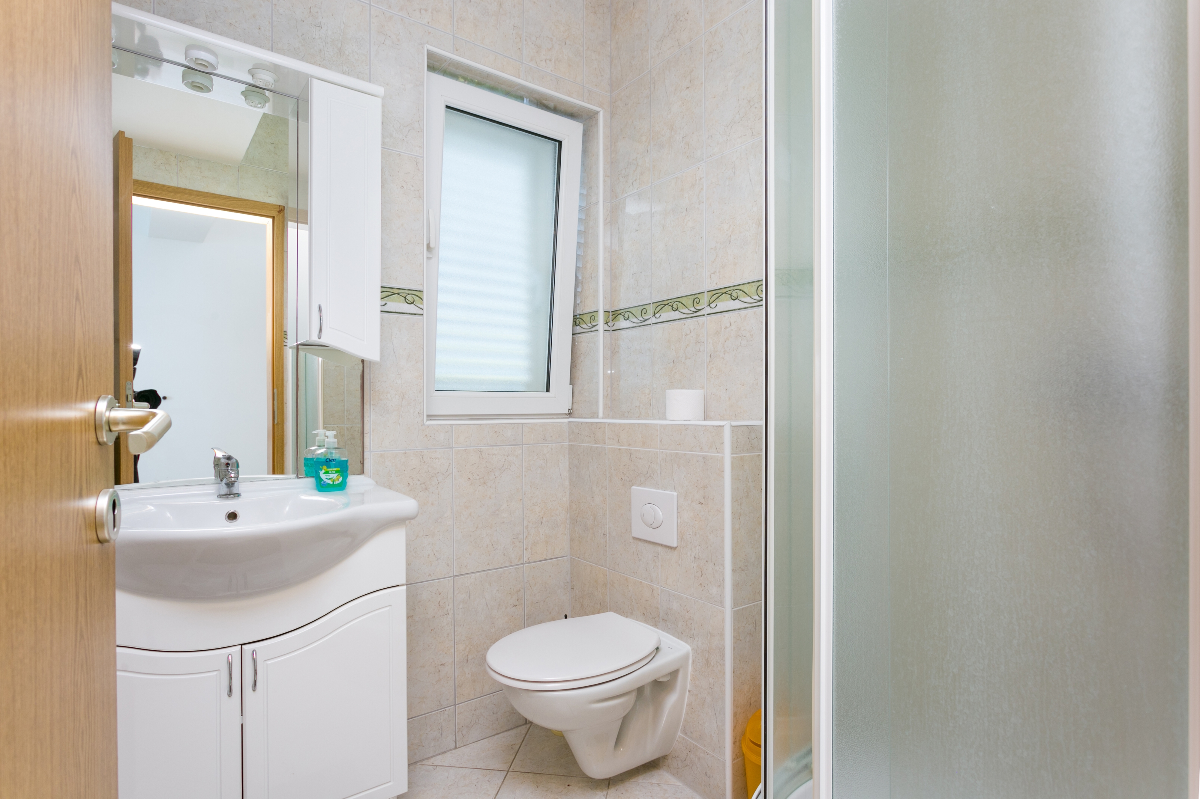 Three bedroom apartment with terrace and sea view Brela, Makarska  A-d