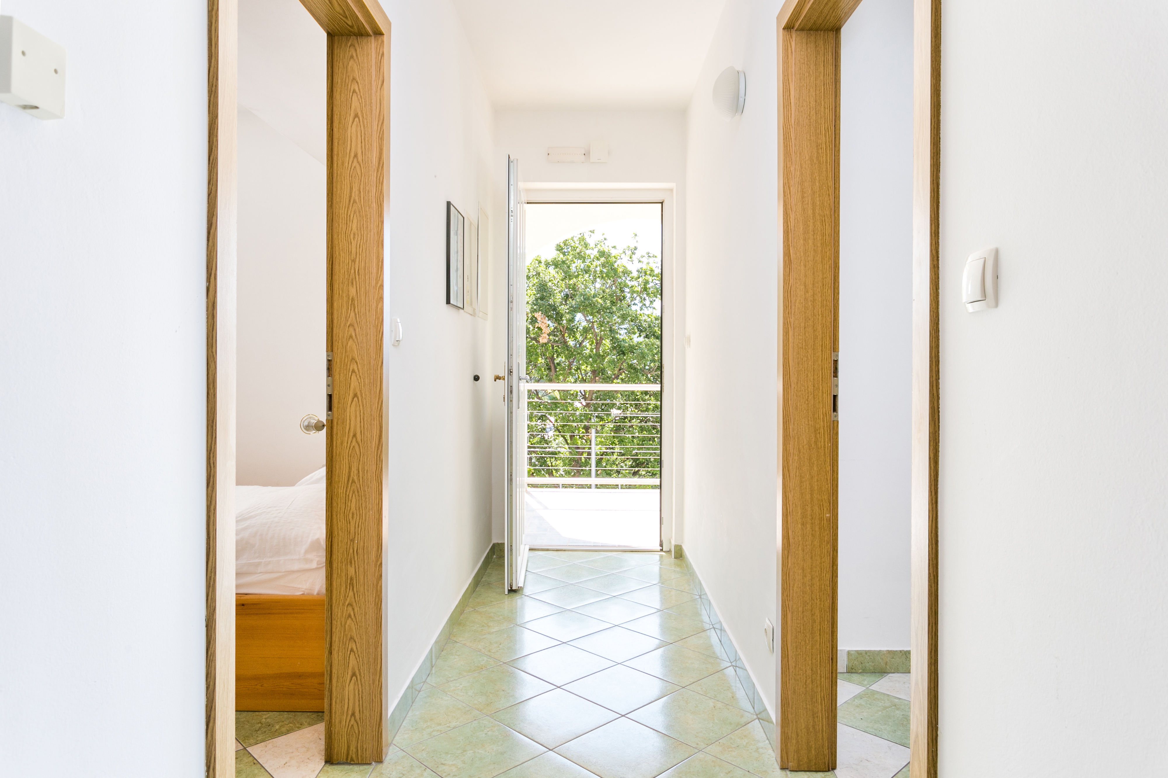 Three bedroom apartment with terrace and sea view Brela, Makarska  A-d
