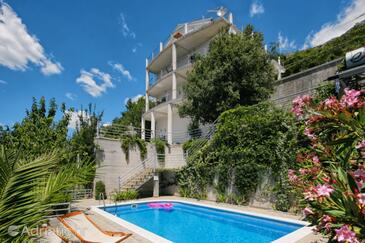 Property Brela, Makarska, Property 6828 - Apartments and Rooms with pebble beach.