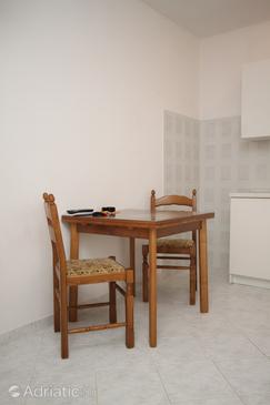 Dining room Baška Voda, Dining room in the studio-apartment, WIFI.