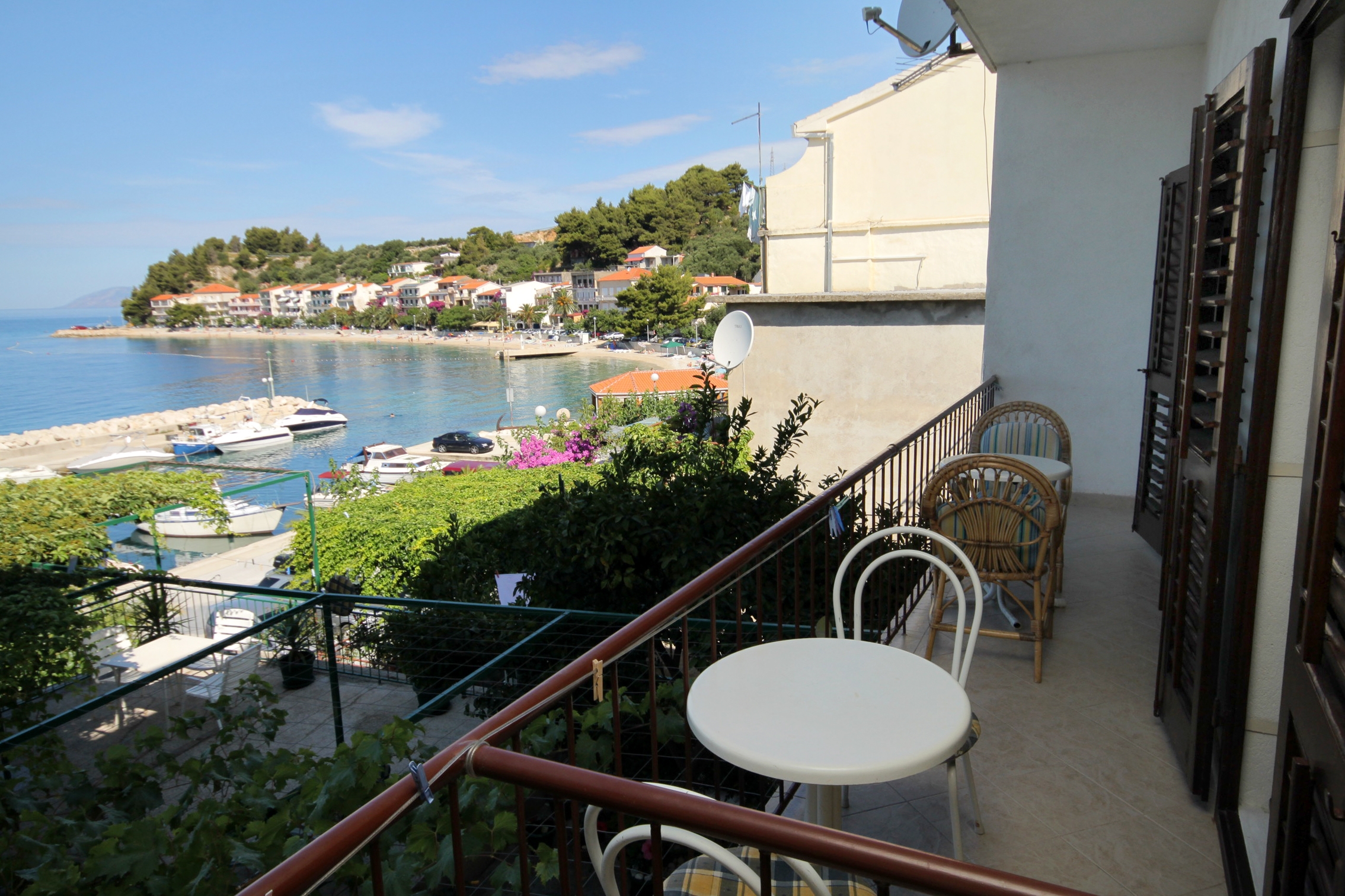 Four-bedroom apartment with balcony and sea view Podgora, Makarska (A-6836-a) Four-bedroom apartment with balcony and sea view Podgora, Makarska (A-6836-a)
