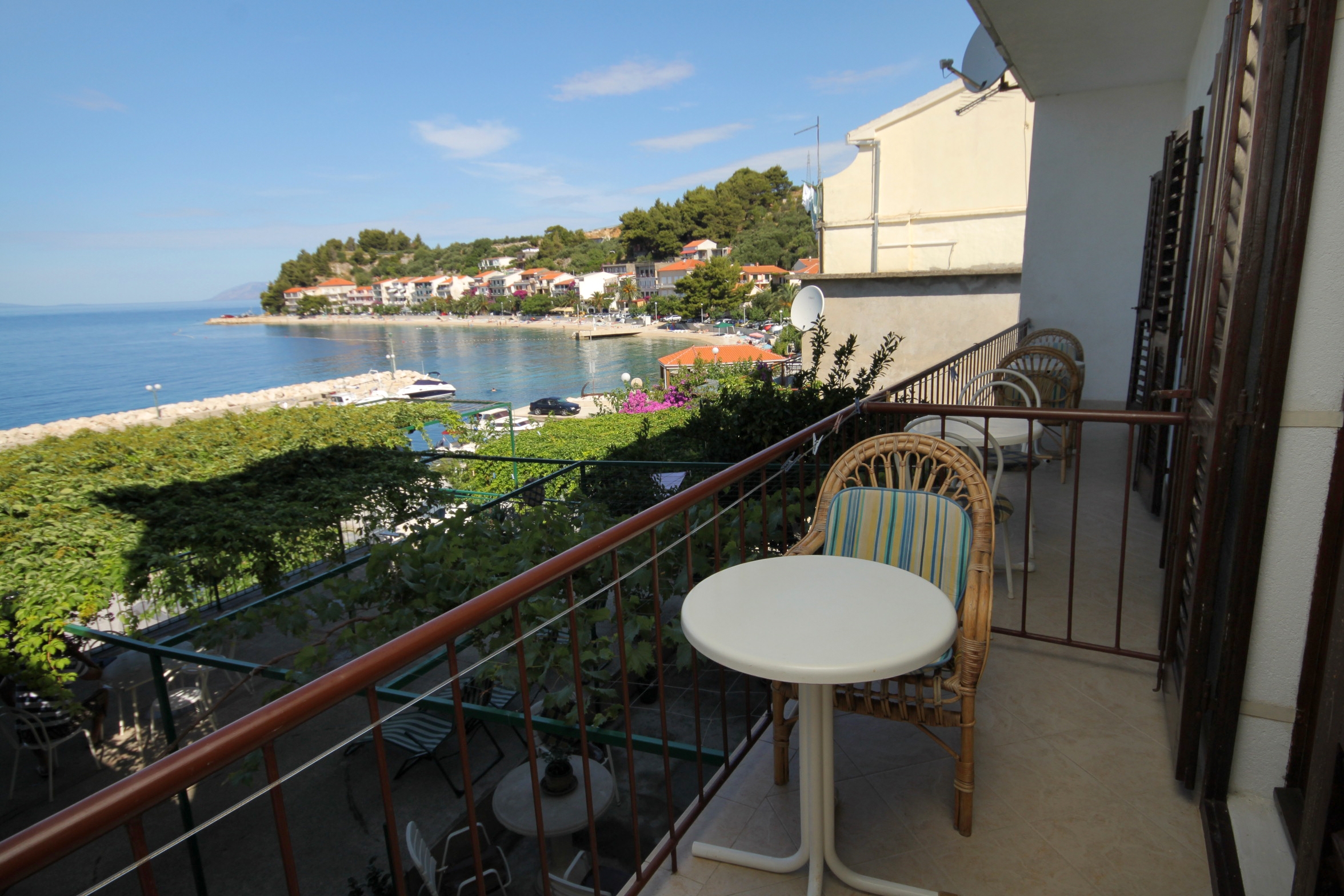 Four bedroom apartment with balcony and sea view Podgora, Makarska  A-a