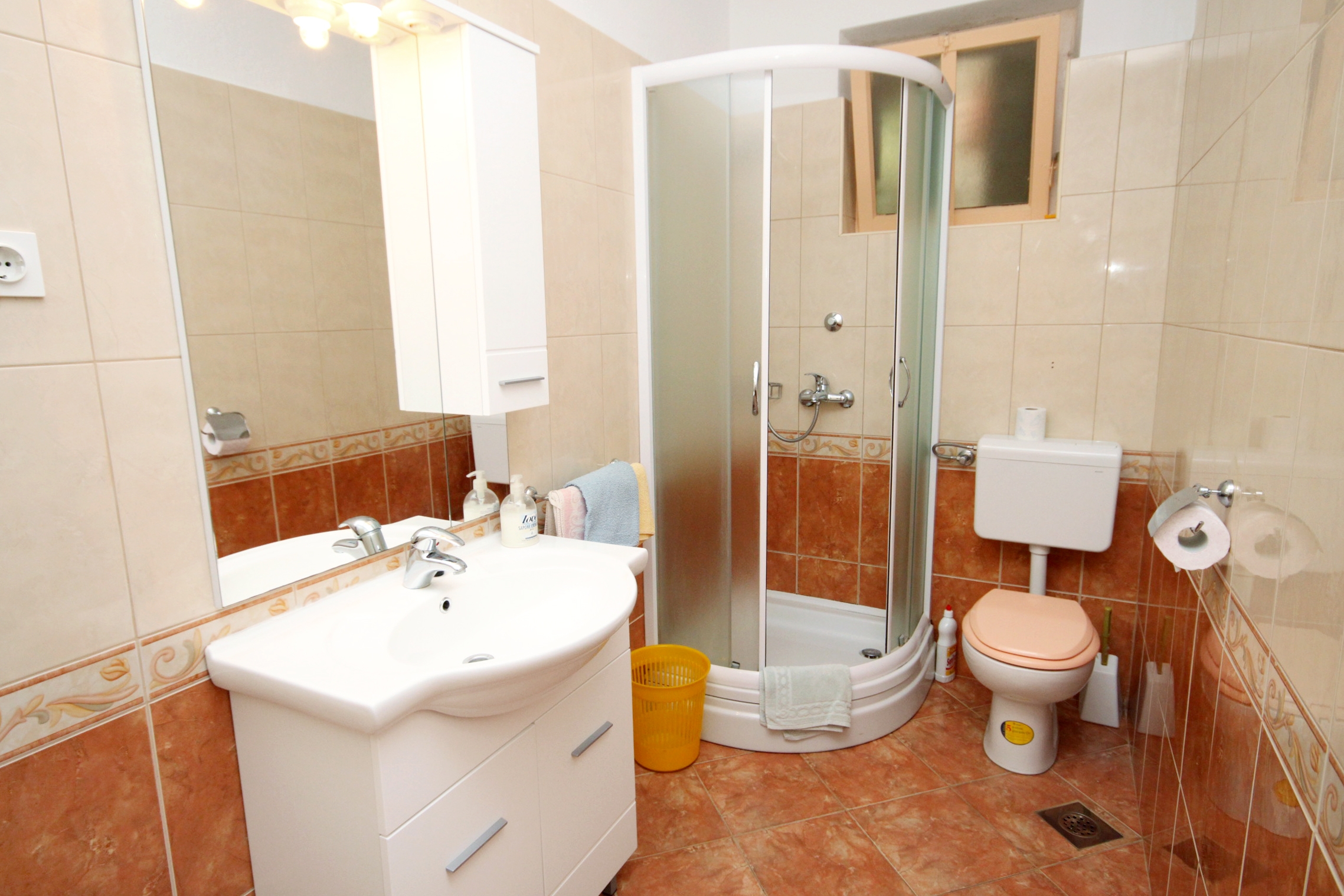 Four bedroom apartment with balcony and sea view Podgora, Makarska  A-a