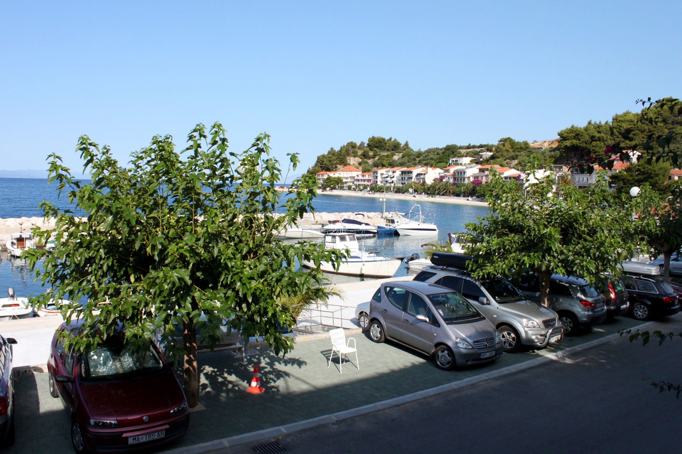 One bedroom apartment with terrace and sea view Podgora, Makarska  A-b