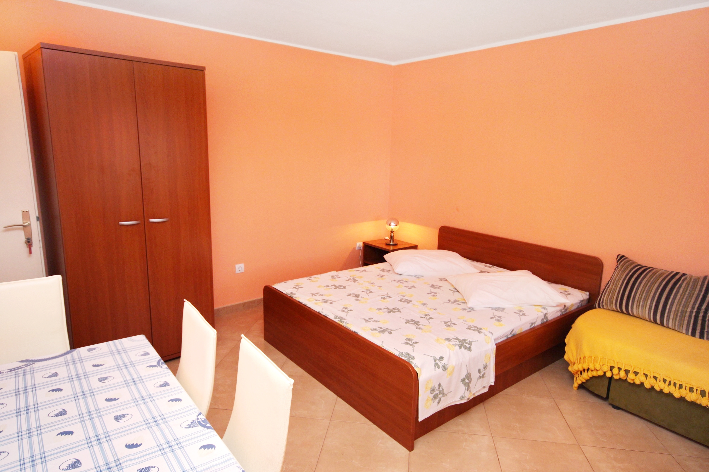 One bedroom apartment with terrace and sea view Podgora, Makarska (A-6836-b) One bedroom apartment with terrace and sea view Podgora, Makarska (A-6836-b)