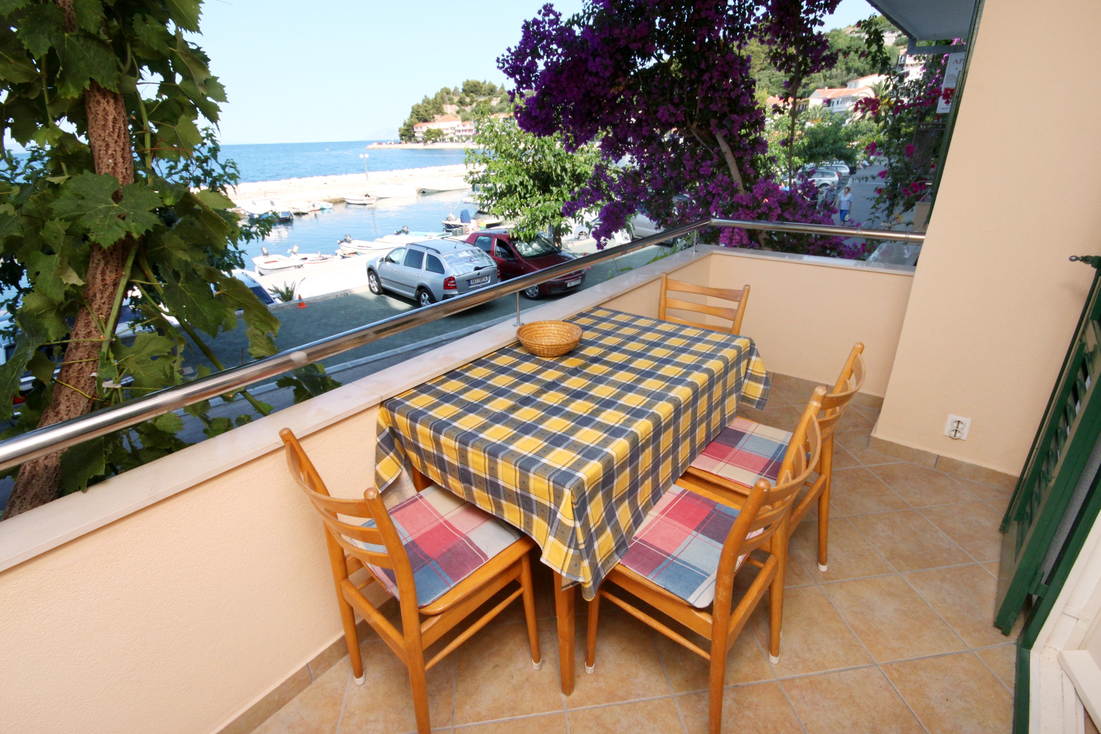 One bedroom apartment with terrace and sea view Podgora, Makarska (A-6836-b)
