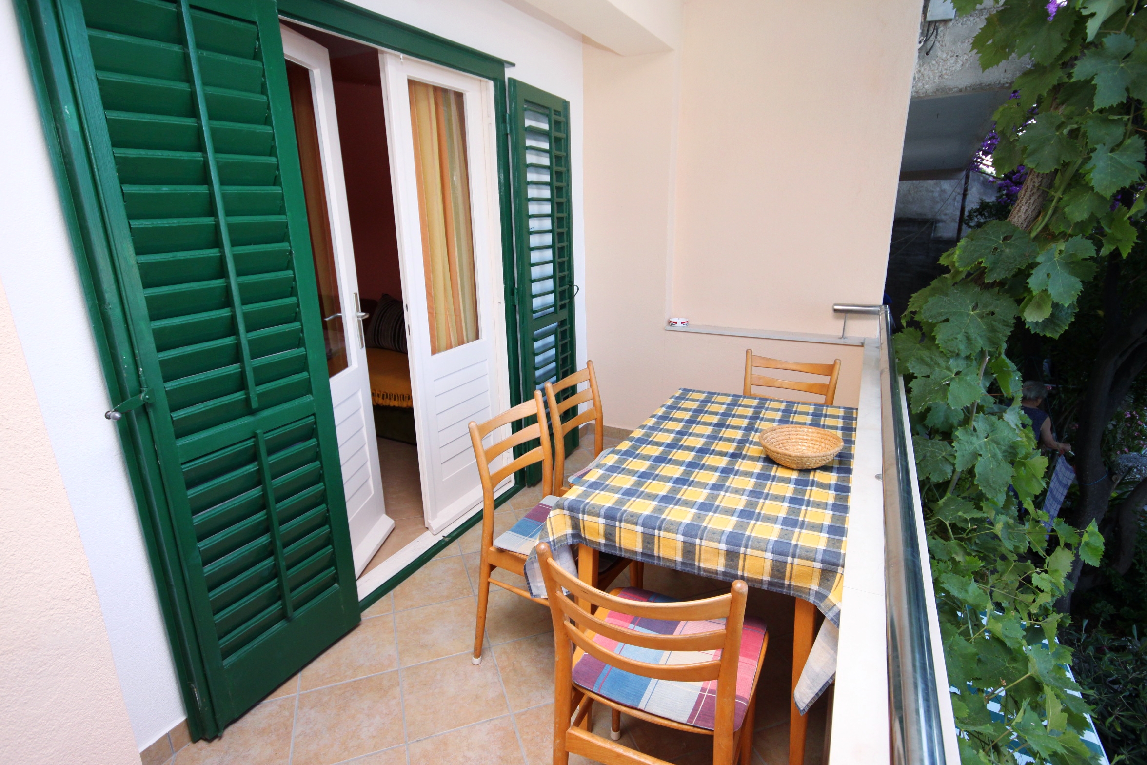 One bedroom apartment with terrace and sea view Podgora, Makarska  A-b