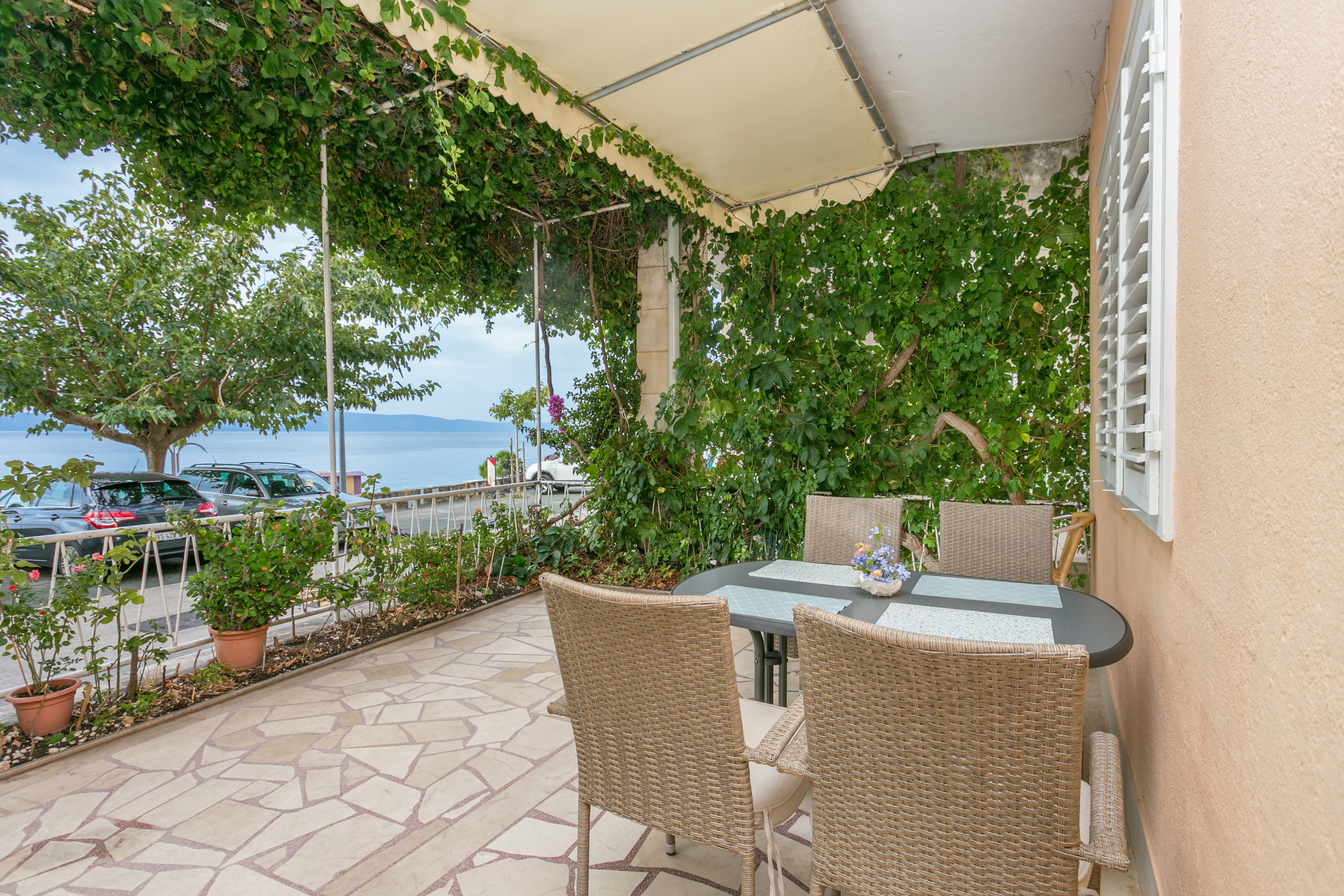 One bedroom apartment near beach Podgora, Makarska  A-a