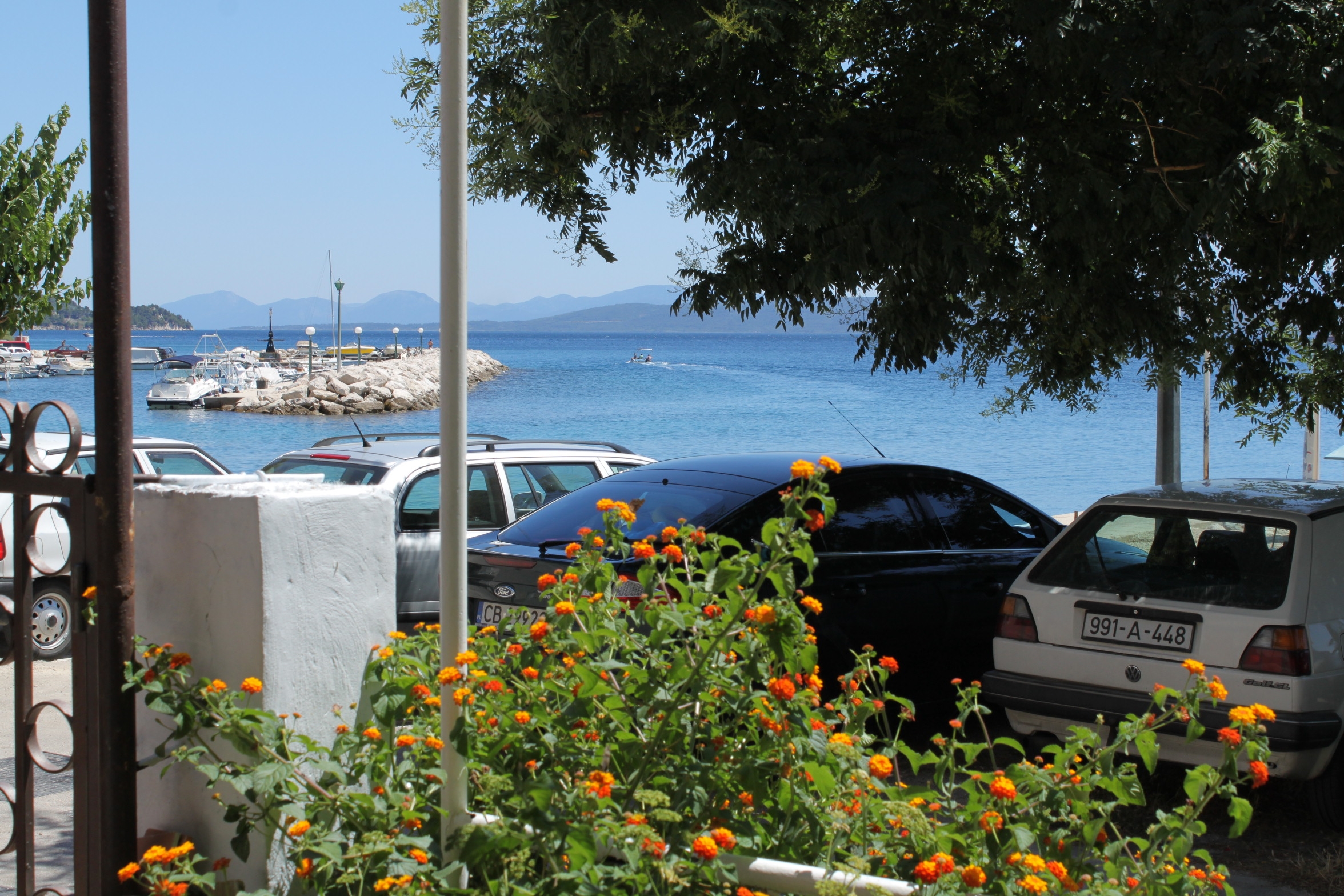 One bedroom apartment near beach Podgora, Makarska  A-b