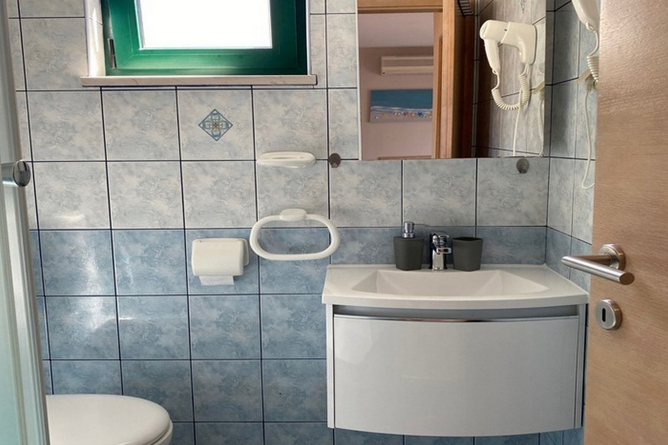 One bedroom apartment with balcony and sea view Promajna, Makarska  A-a