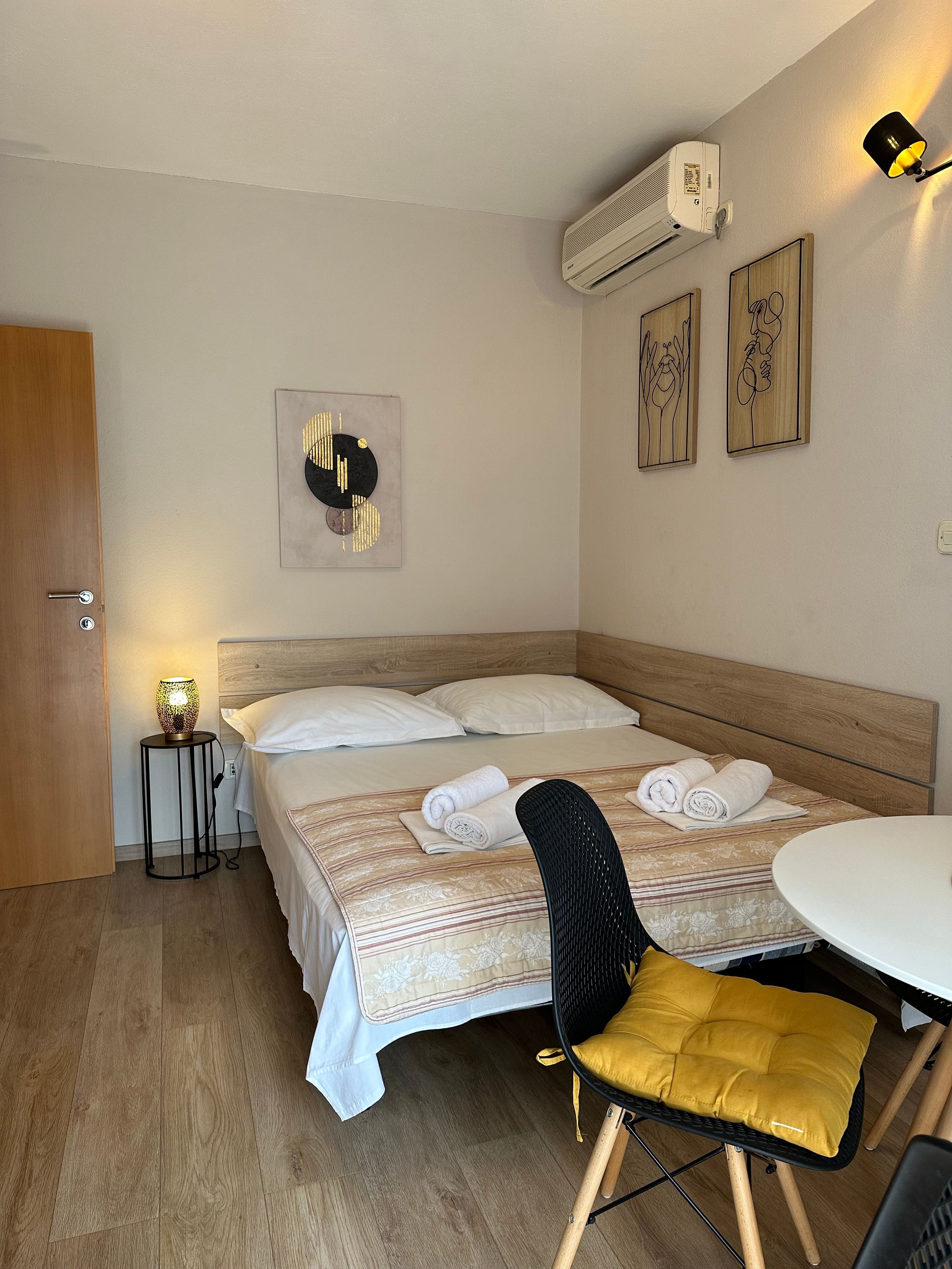 One bedroom apartment with balcony Promajna, Makarska (A-6849-b)