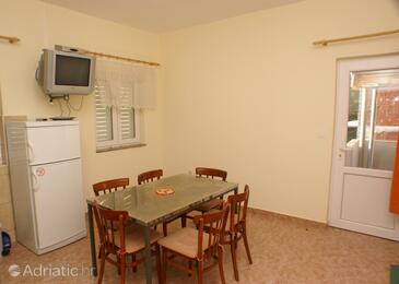 Jedáleň