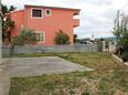 Pašman, Pašman, Parking 685 - Appartement à proximité de la mer avec une plage rocheuse.