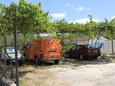 Parking lot Sućuraj, Hvar, Parking lot 6852 - Apartments near sea with pebble beach.