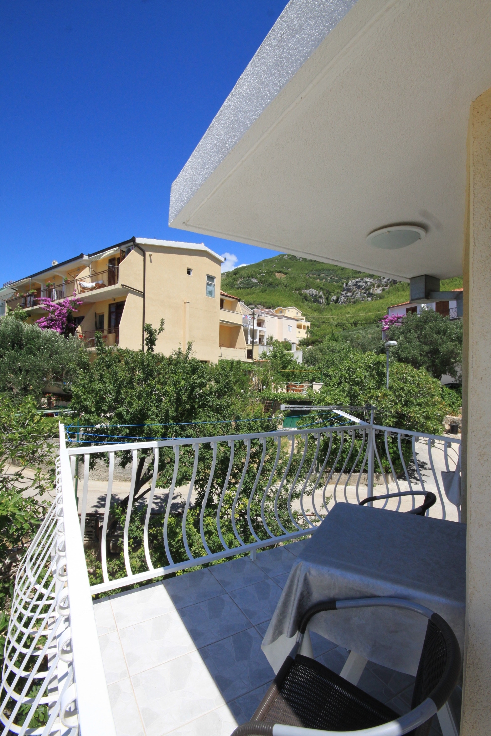 One bedroom apartment with balcony and sea view Tučepi, Makarska  A-a