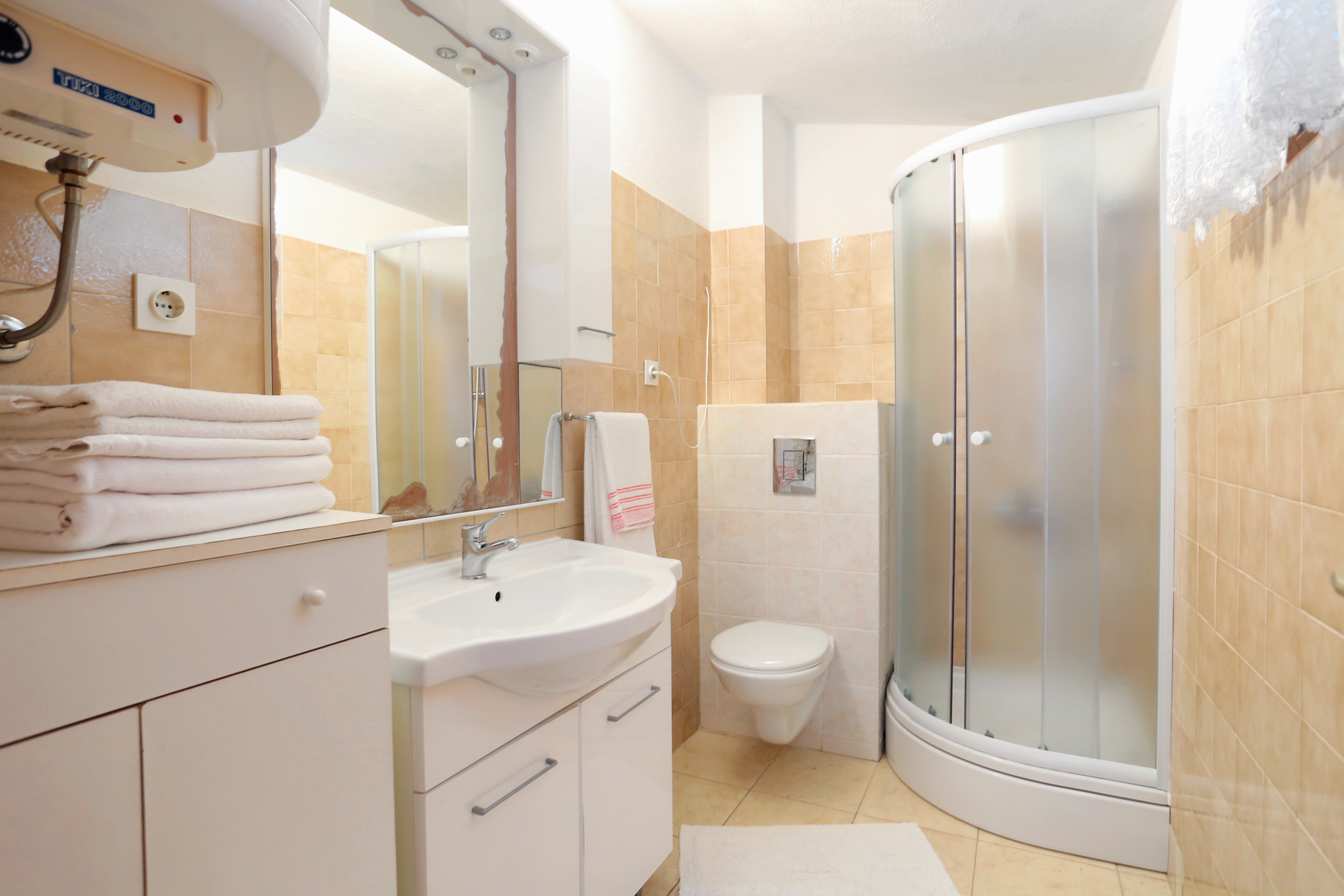 Three bedroom apartment near beach Okrug Donji, Čiovo  A-c