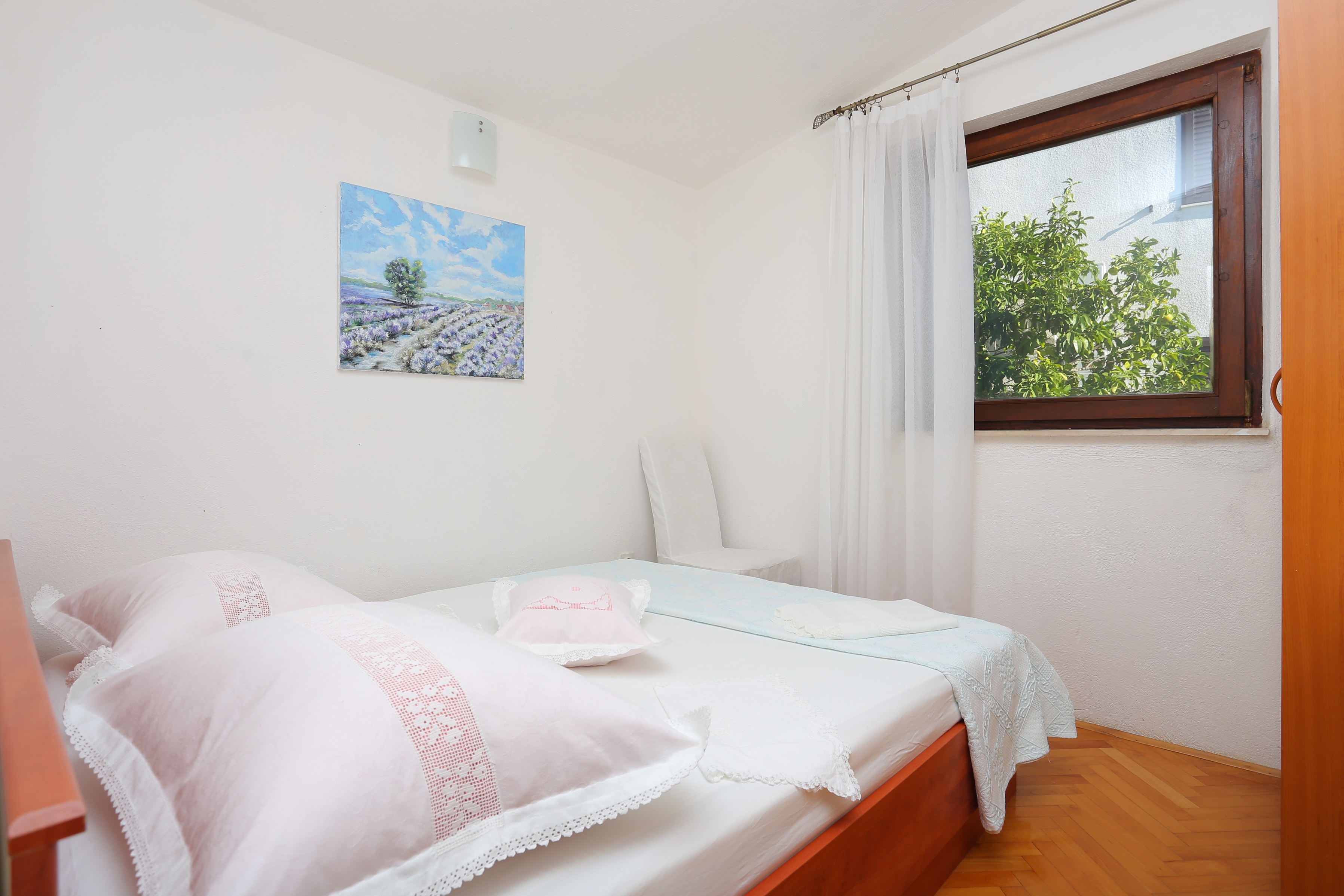 Three bedroom apartment near beach Okrug Donji, Čiovo  A-c